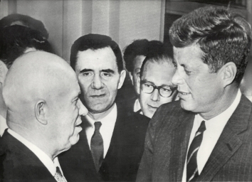 1961, June 4. BA. Vienna, Austria. FACE TO FACE - Soviet Premier Nikita Khrushchev and President Kennedy. AP Wirephoto via radio from Vienna (Front)